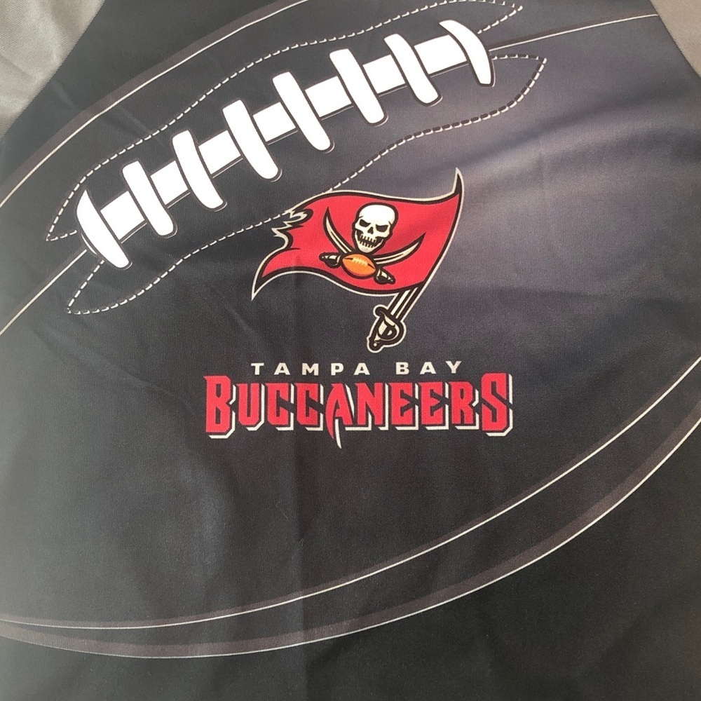 NFL Team Apparel Kids Tampa Bay Buccaneers Football Graphic Tee Kids Size 4T EUC - Picture 3 of 7
